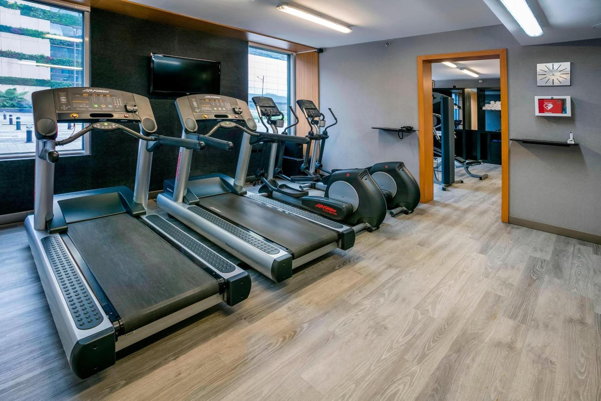 Aloft Bogota Airport Hotel Bagian luar foto