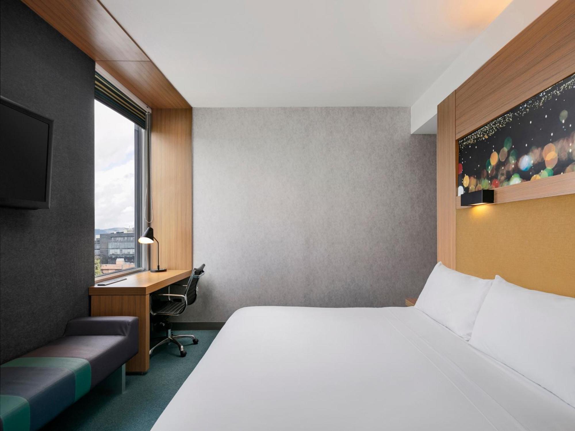 Aloft Bogota Airport Hotel Bagian luar foto
