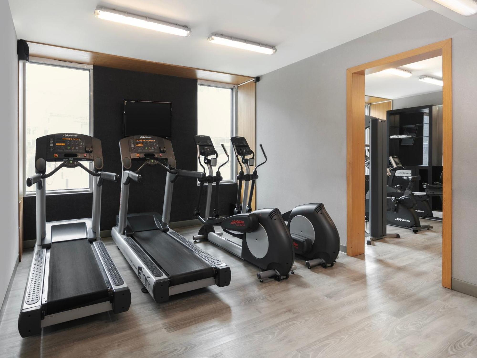 Aloft Bogota Airport Hotel Bagian luar foto