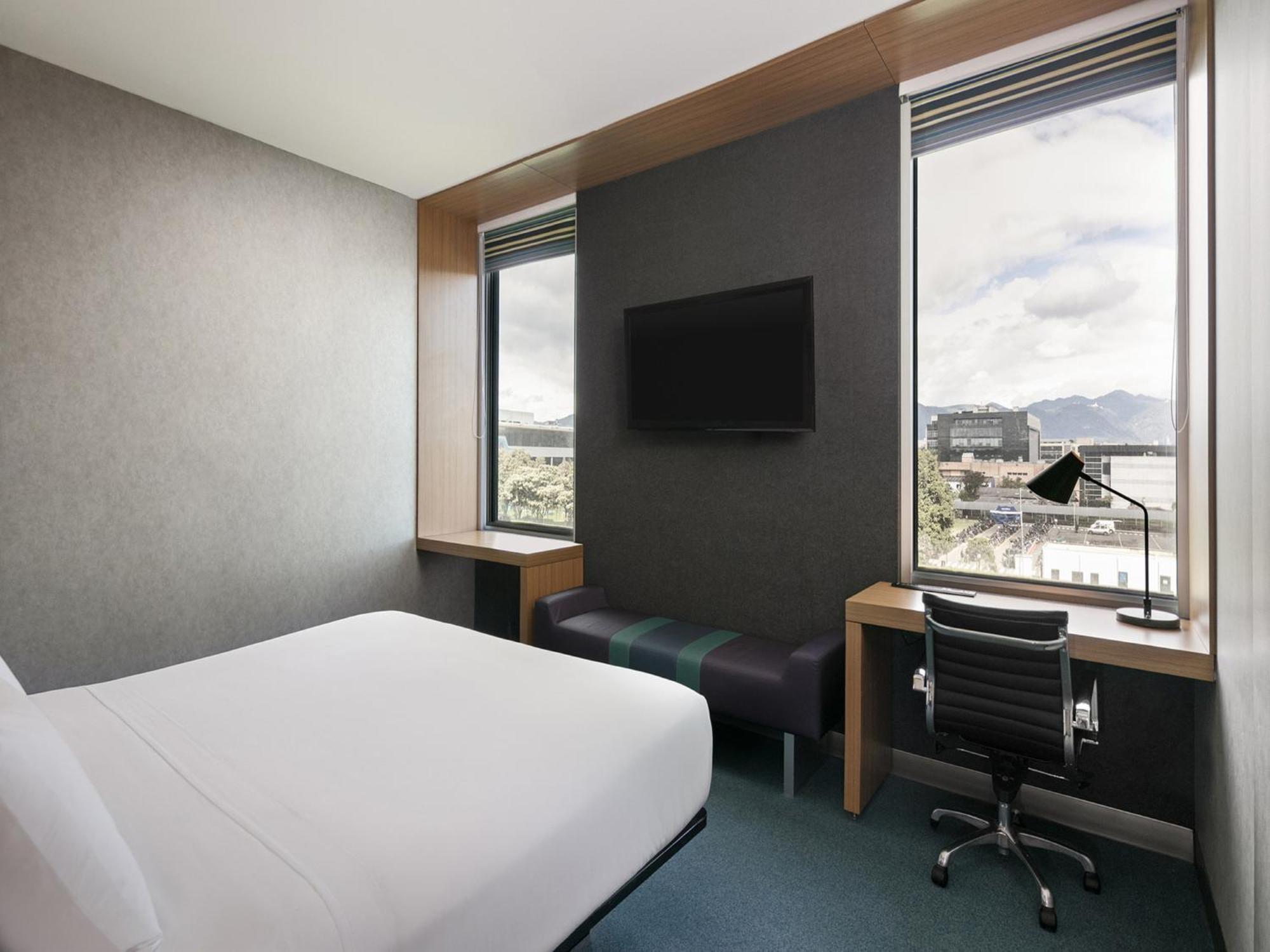 Aloft Bogota Airport Hotel Bagian luar foto