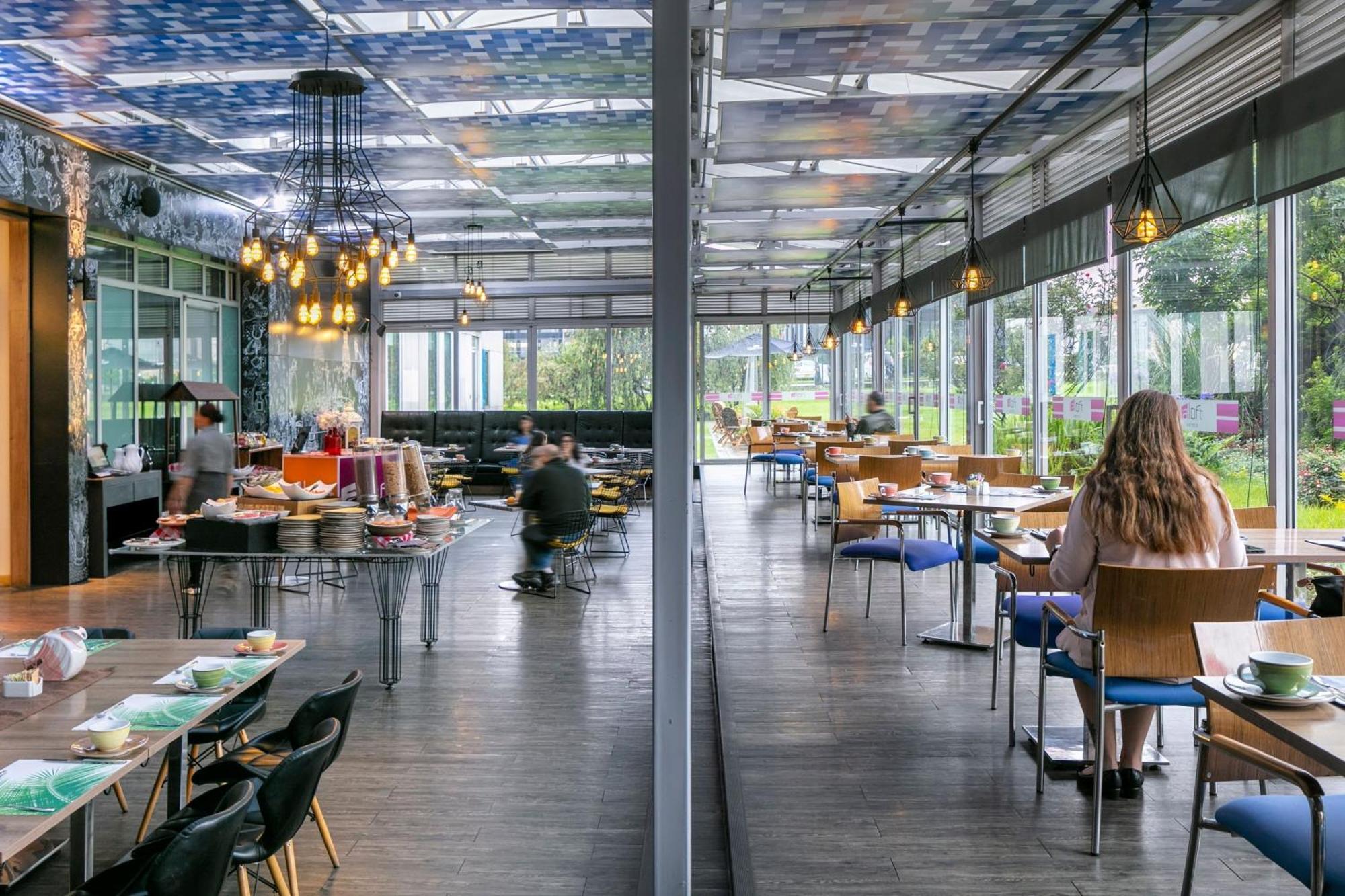 Aloft Bogota Airport Hotel Bagian luar foto